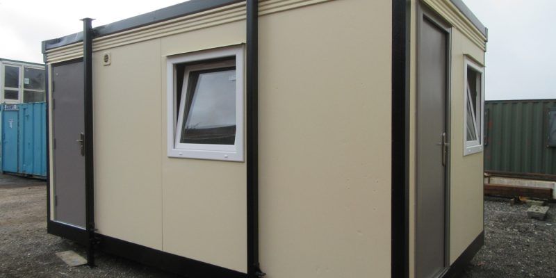 16ft x 9ft PORTABLE SITE OFFICE WITH SEPARATE TOILET