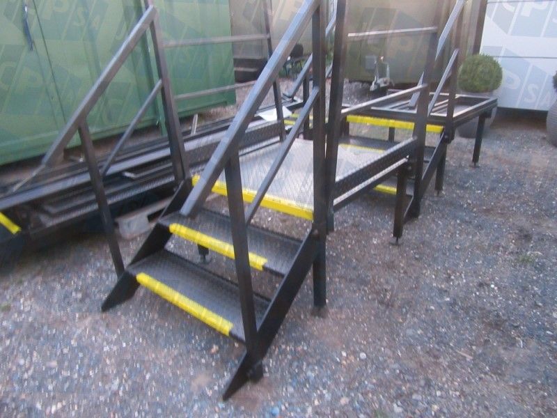 3 TREAD STEEL STAIRCASE FOR CABIN / TOILET ACCESS