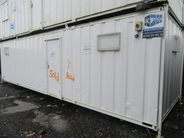 32ft x10ft SITE CABIN / CHANGING ROOM / DRYING ROOM – GOOD CONDITION