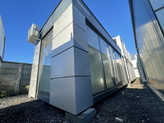 20ft x 10ft 6 MONTHS OLD MODERN-LOOKING PORTABLE SITE OFFICE / MARKETING SUITE / SHOWROOM / SALES OFFICE